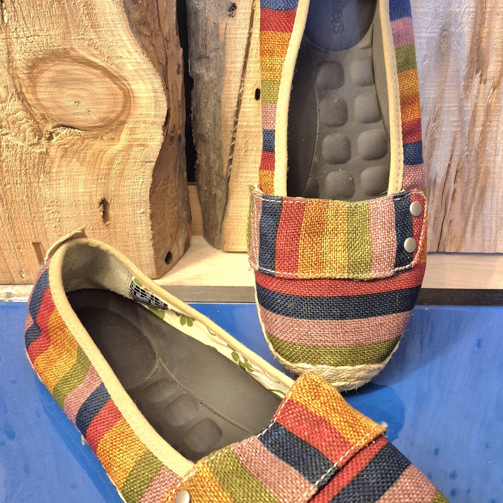 Freewaters Size 9 Colorful Striped Women's Flats